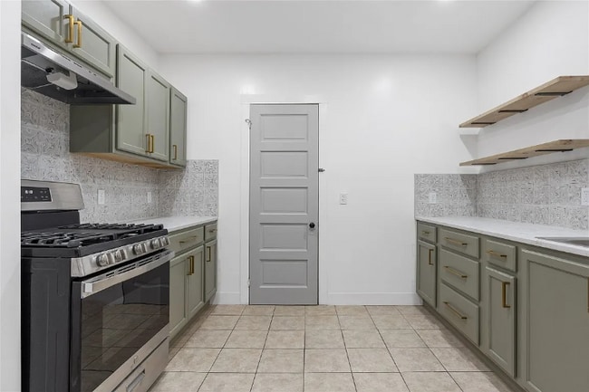 Building Photo - 25 Duane Ave