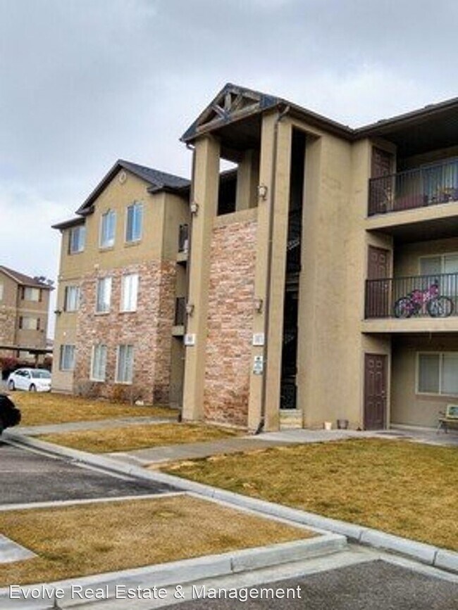 Building Photo - 3 br, 2 bath House - 3585 E Rock Creek Rd ...