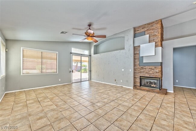 Building Photo - 787 Telfer Ln