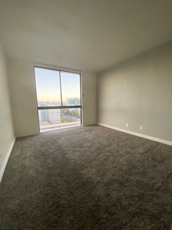 Building Photo - 3930 University Center Dr