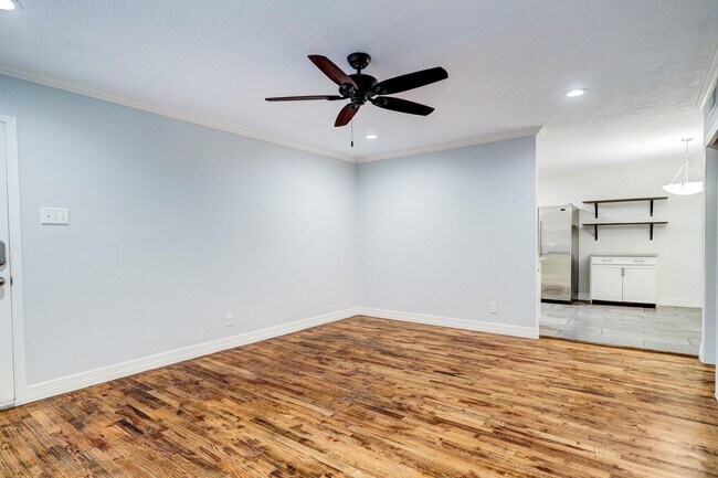 Building Photo - 4040 San Felipe St