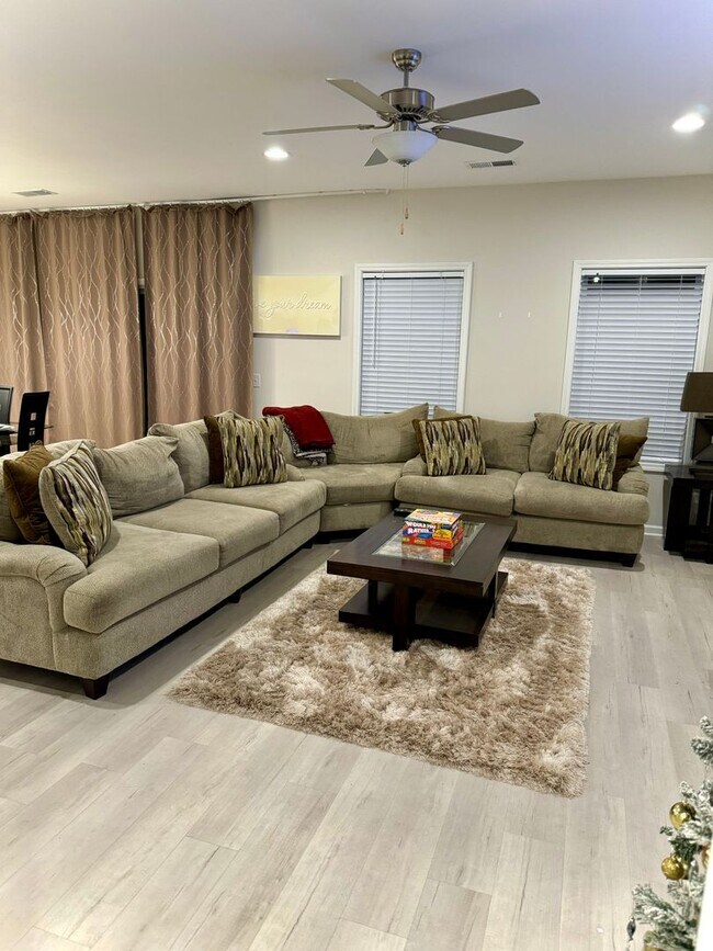 Foto del edificio - 4119 Thimbleberry Dr