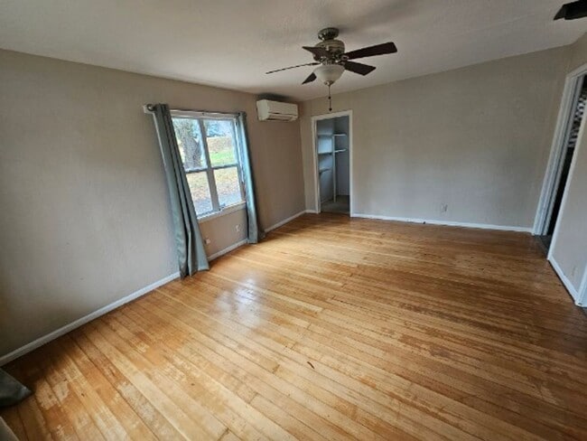 Foto del edificio - Rental in central Lakeport