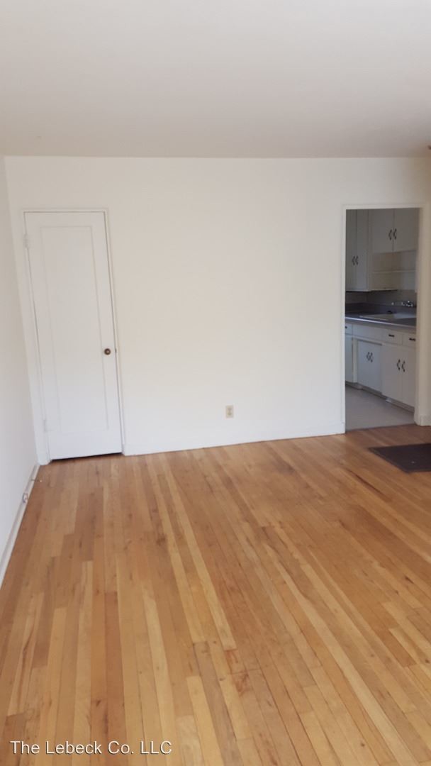 Foto del edificio - 1017-1023 Fruit Ave NW