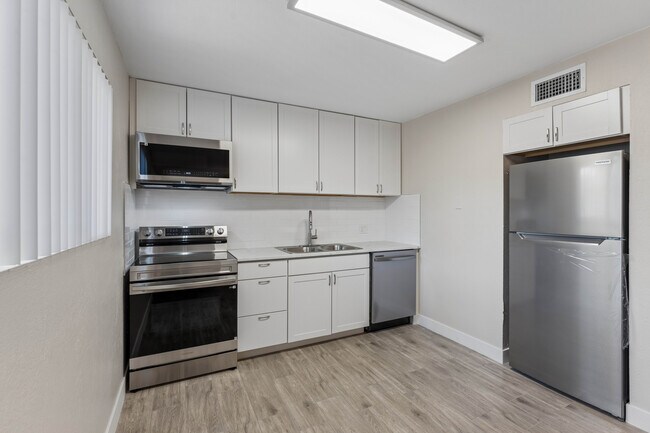 Foto del edificio - Madison Villas