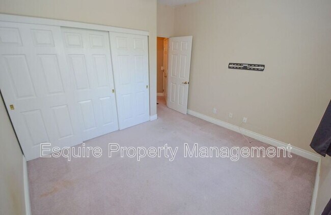 Foto del edificio - 9492 Darling Rd