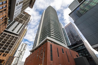 Building Photo - 21 Widmer St
