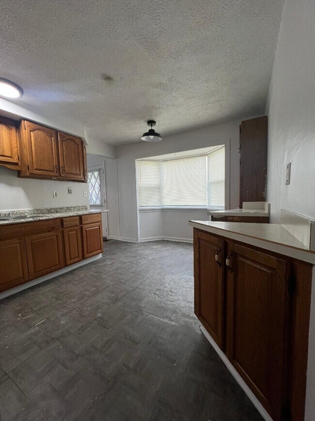Foto del edificio - 14315 Tokay Ave
