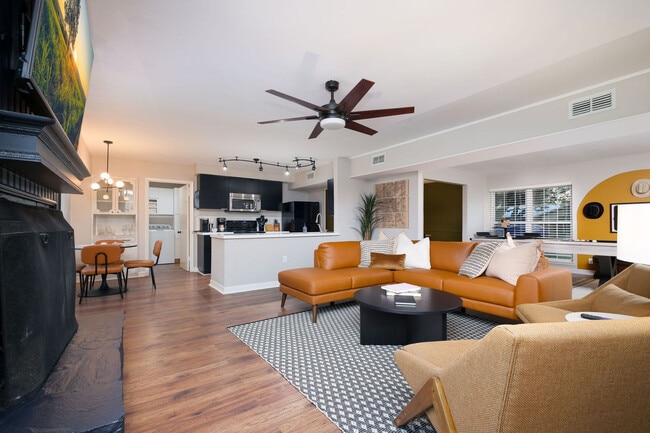 Building Photo - 11610 Intrigue Dr