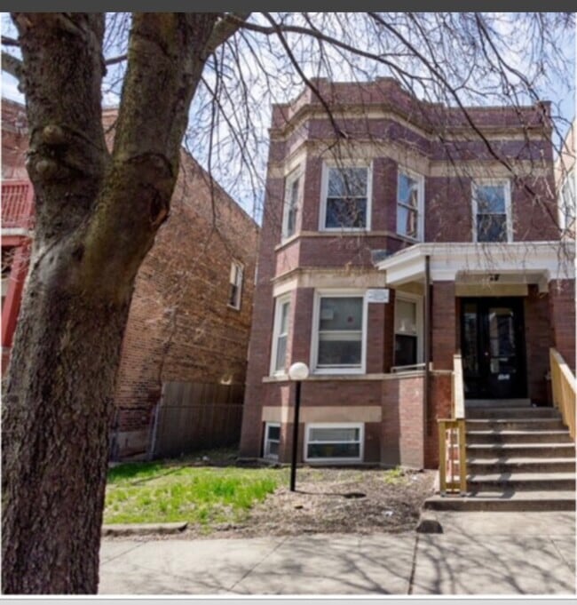 Building Photo - 6240 S Champlain Ave
