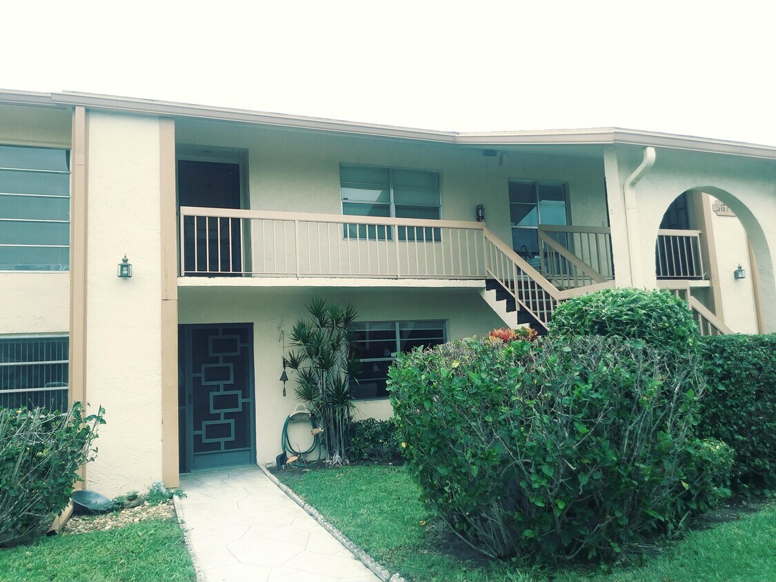 Primary Photo - 5675 Queen Palm Ct