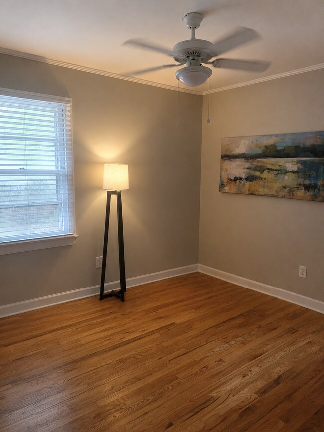 Foto del edificio - 1275 Belmont Ct
