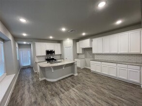 Building Photo - 5026 Mint Orchard Dr