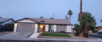 Building Photo - 3070 Carnelian St