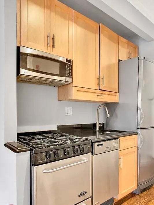 Building Photo - 40 Avenue B