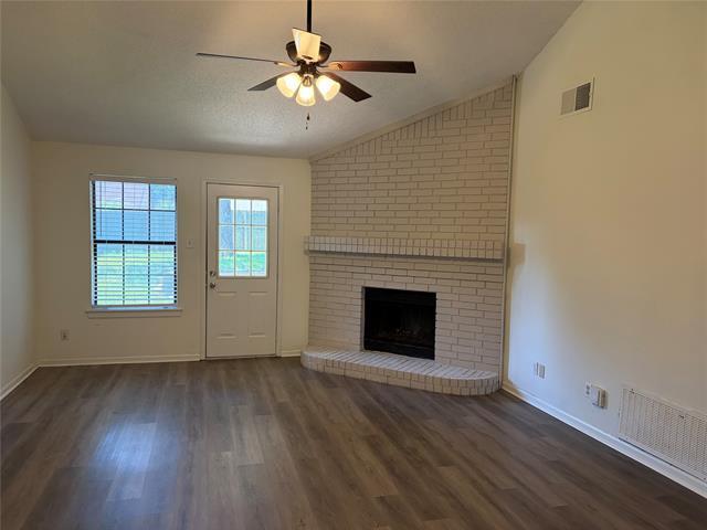 Foto del edificio - 112 Cinnamon Ln