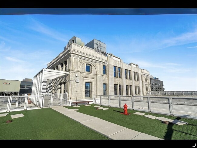 Foto del edificio - 314 N Broadway