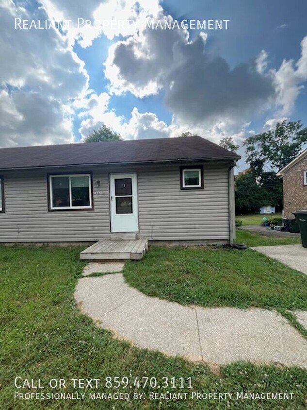 Photo - 487 Whispering Hills Dr.-