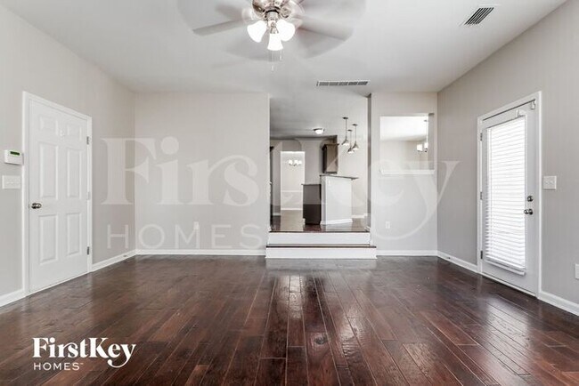 Building Photo - 7262 Tascosa Dr