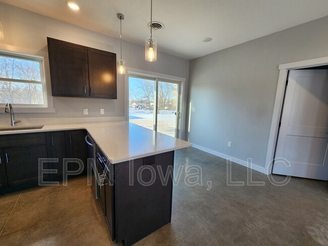 Building Photo - 1309 3rd St NW