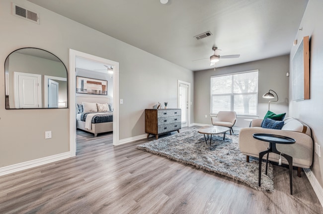 Building Photo - Amblar