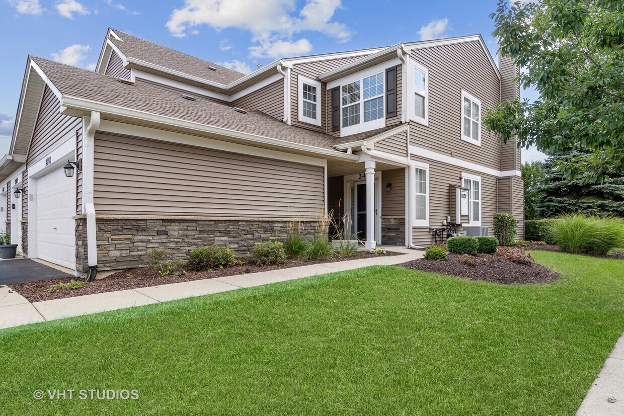 Foto principal - 2405 Golf Ridge Cir