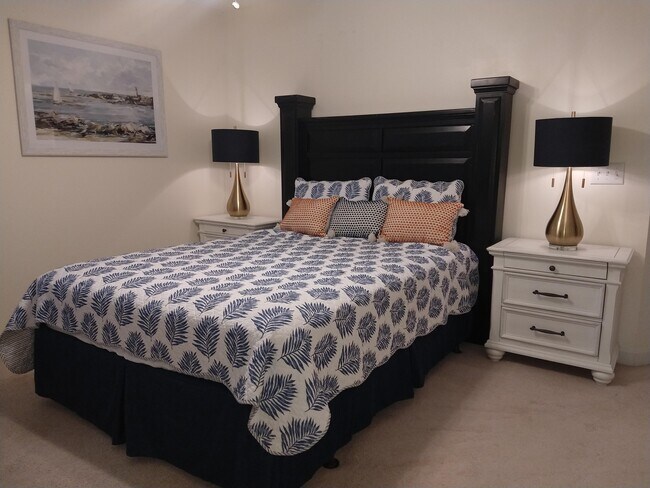 Foto del edificio - 4384 Daphne Ln