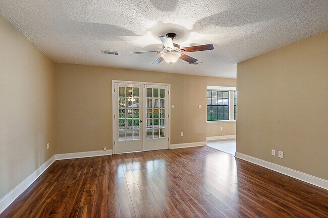 Foto del edificio - Old Landing 3 Bedroom in Covington! Must See!