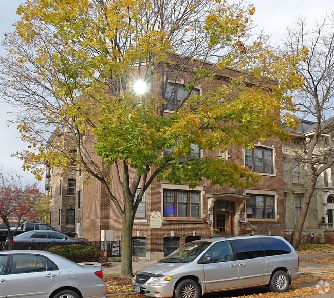 Building Photo - Shoreham Apartments