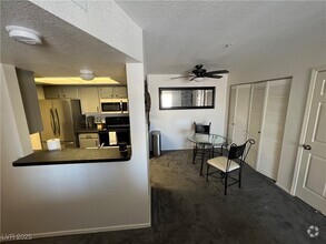 Building Photo - 3550 Bay Sands Dr