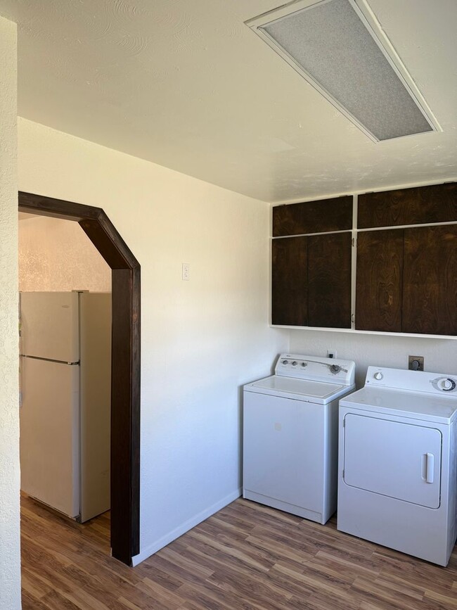 Foto del edificio - 2 bed 1 bath on Montezuma