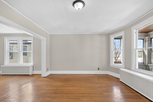 Foto del edificio - 93 Homestead Ave