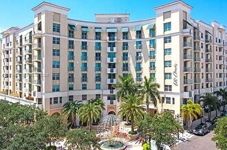 Building Photo - 610 Clematis St