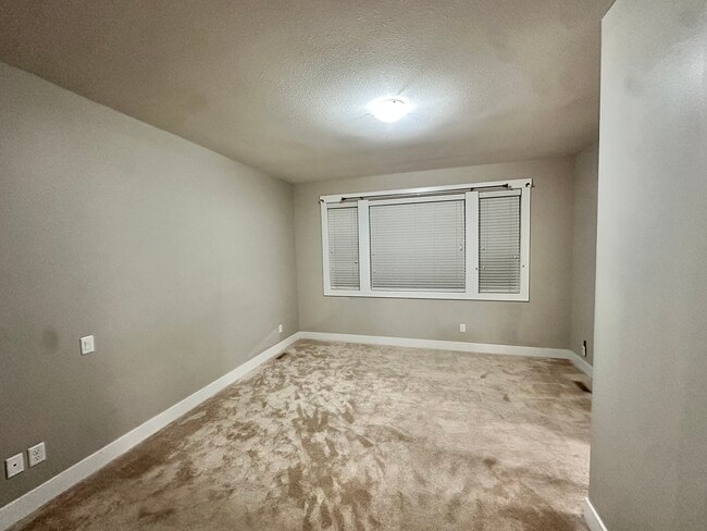 Building Photo - 46260 Tournier Pl