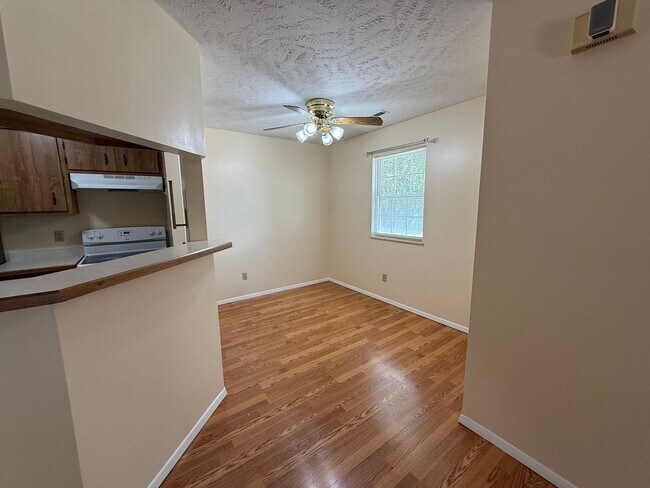 Foto del edificio - 2 Bedroom, 2 Bath Broadview Heights