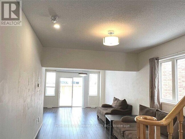 Photo du bâtiment - 45 Headon Ave