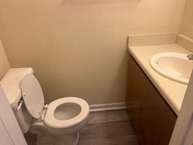 Foto del edificio - 2 Bed, 1.5 Bath Townhouse