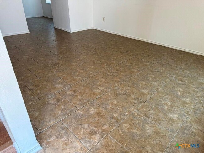 Building Photo - 2807 Vernice Loop