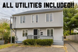 Building Photo - 610 Tunxis Hill Rd