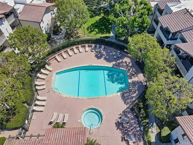 Foto del edificio - 21372 Brookhurst St