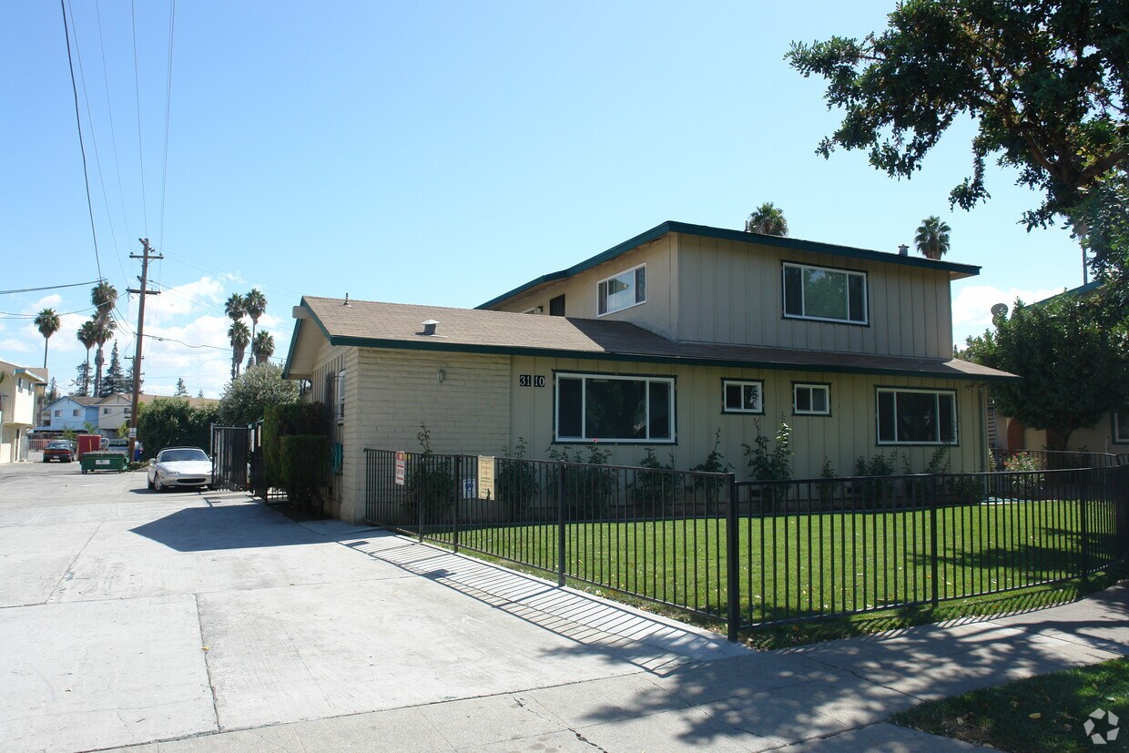 Primary Photo - 3110 Dakan Ct