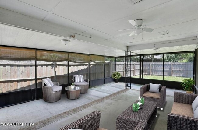 Building Photo - 1527 Monument Oaks Dr