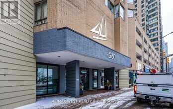 Building Photo - 260 Queens Quay W