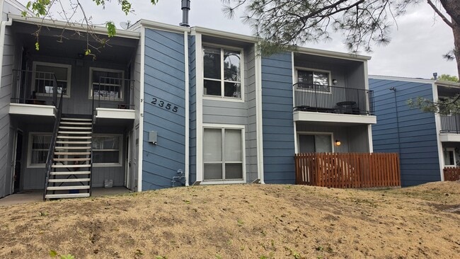Building Photo - 2355 E Geddes Ave