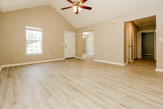Building Photo - 258 Trickle Dr