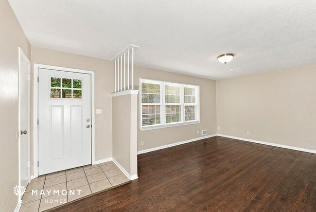 Foto del edificio - 8809 Blue Ridge Blvd