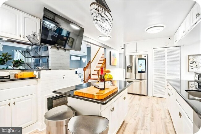 Foto del edificio - 79 Gridiron Rd