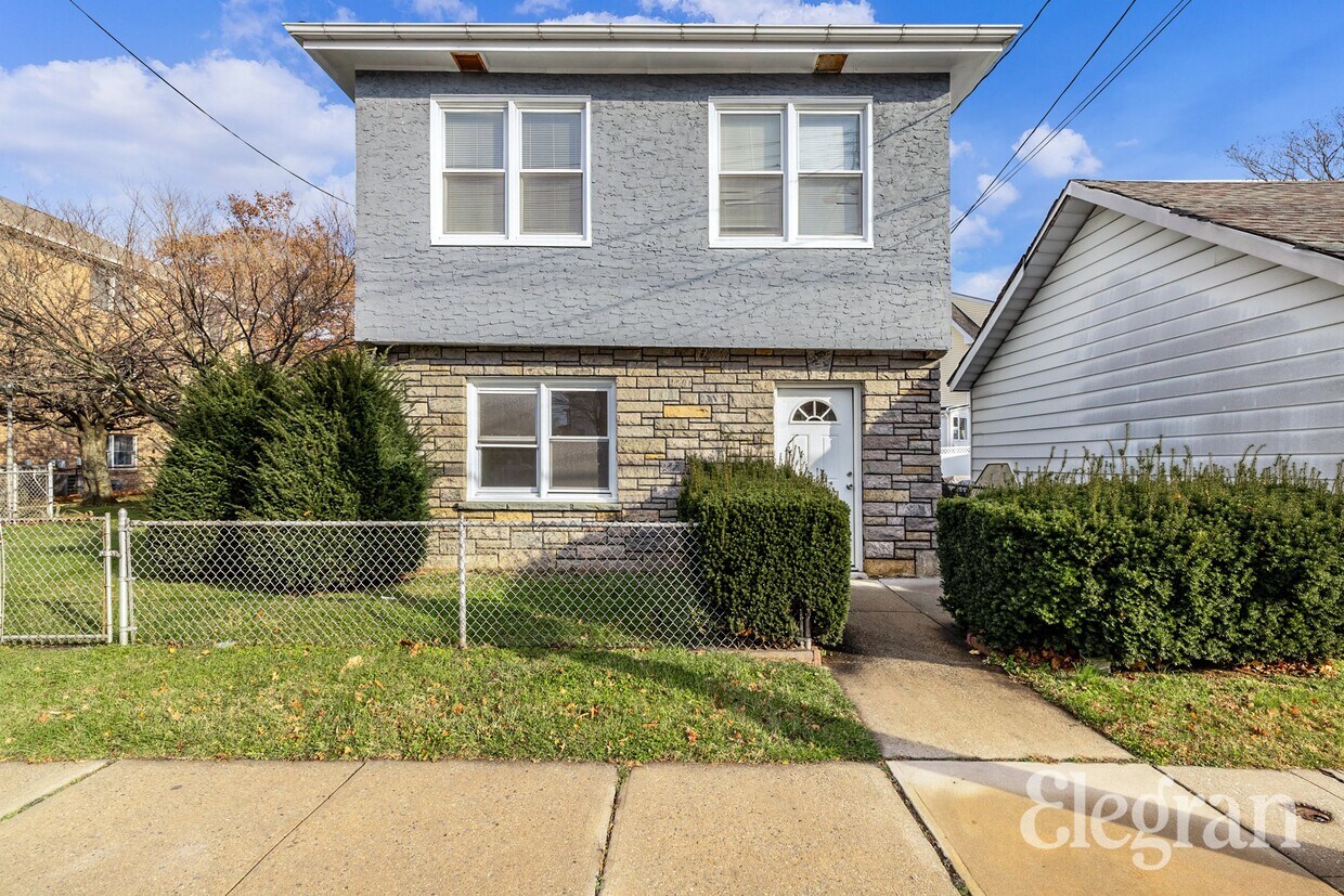 Primary Photo - 37 Ambrose Pl