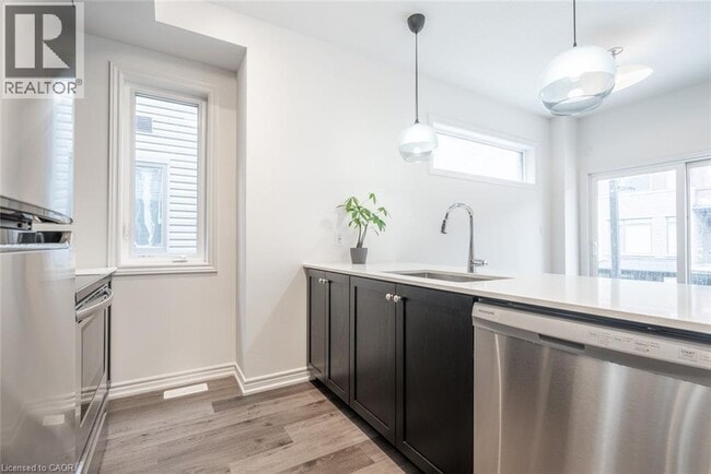 Building Photo - 5000 Connor Dr