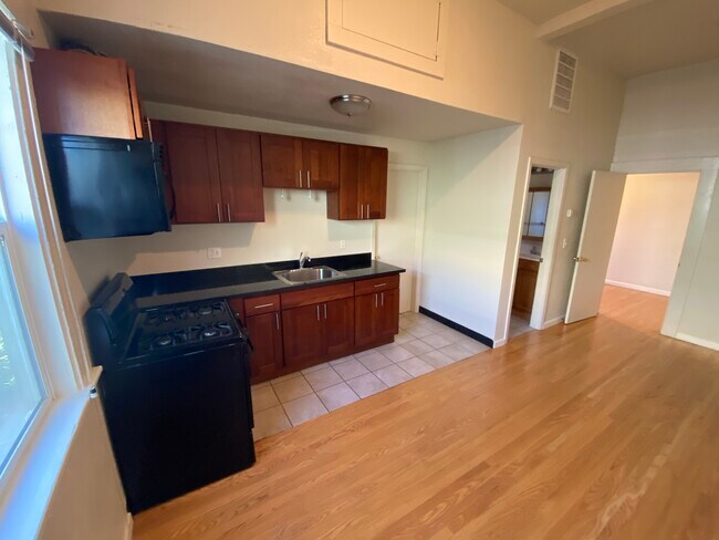 Foto del edificio - 2222 Dwight Way